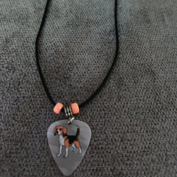 women's BEAGLE DOG BREED GUITAR PICK NECKLACE - Picture 1 of 1